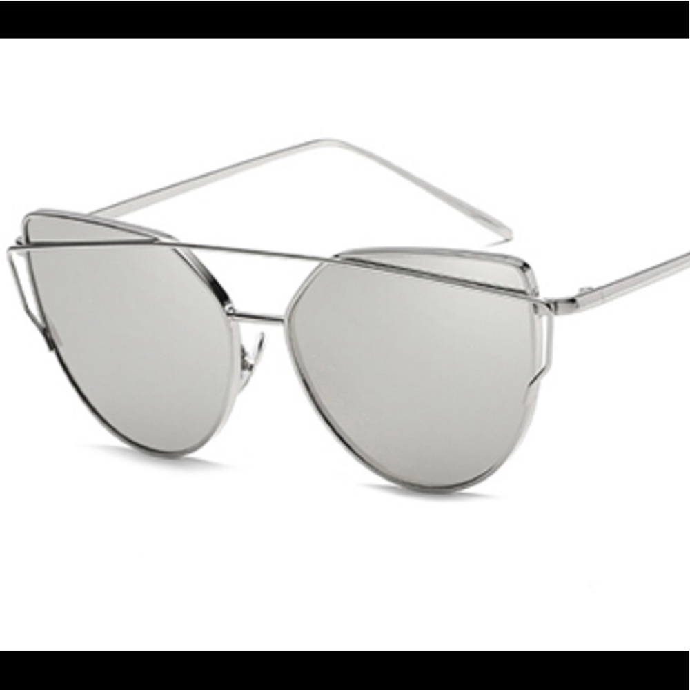 Women's Sunglasses - Double Metal / Nose Bridge